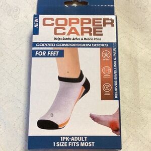 NWT Copper Care Unisex Compression Socks 
Relieves Swelling & Pain